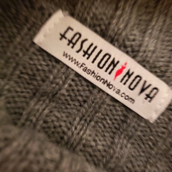 *2 for 15* Fashion nova crop sweater top - Picture 4 of 8